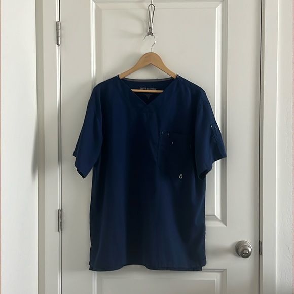 Grey's Anatomy Other - Grey’s Anatomy Men’s Scrub Top - Navy (L)